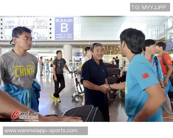 体坛动态:足协领导亲自会晤邵佳一加班制定重要报告推动改革